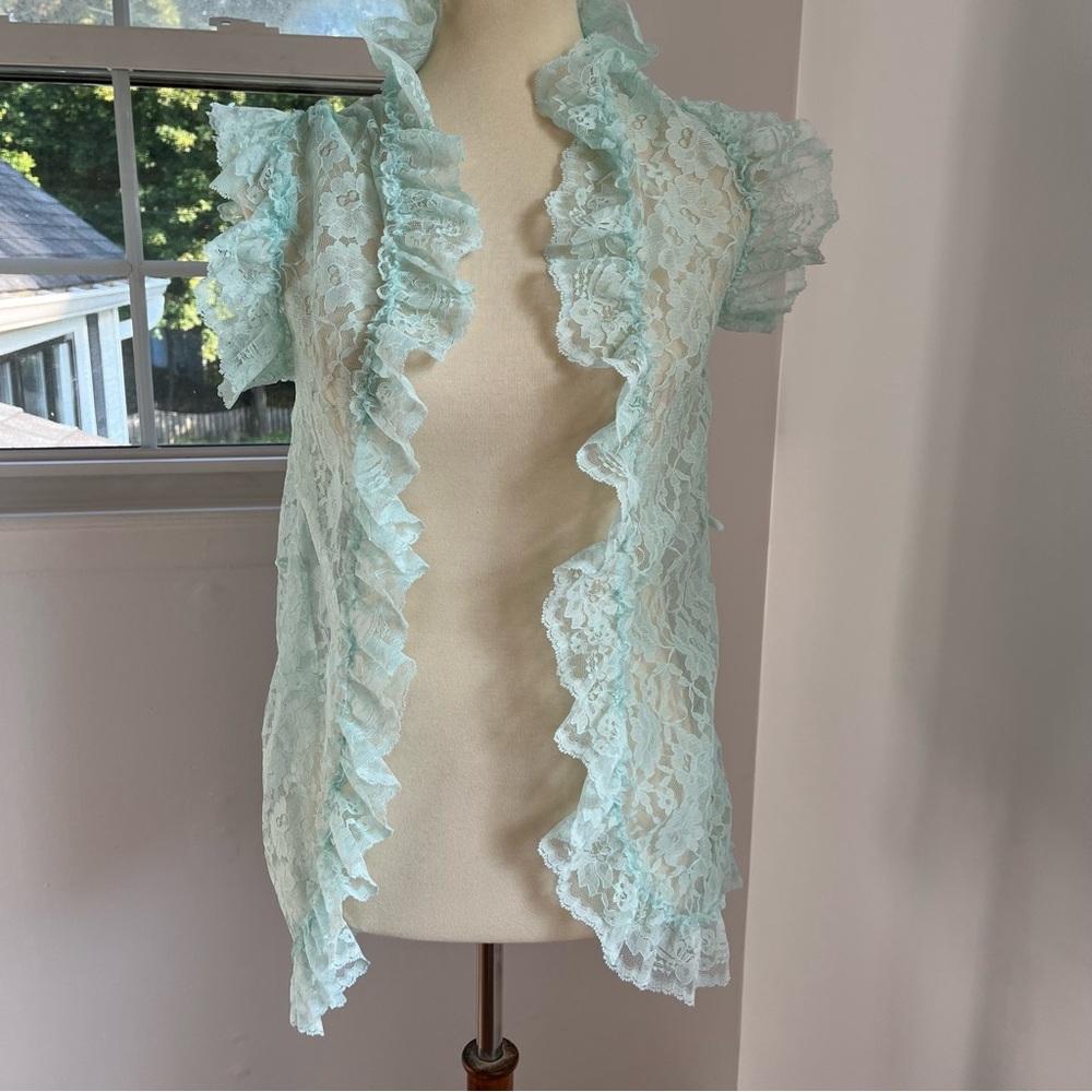 Vintage Val Mode Lace Bed Jacket, Mini Robe 1950s